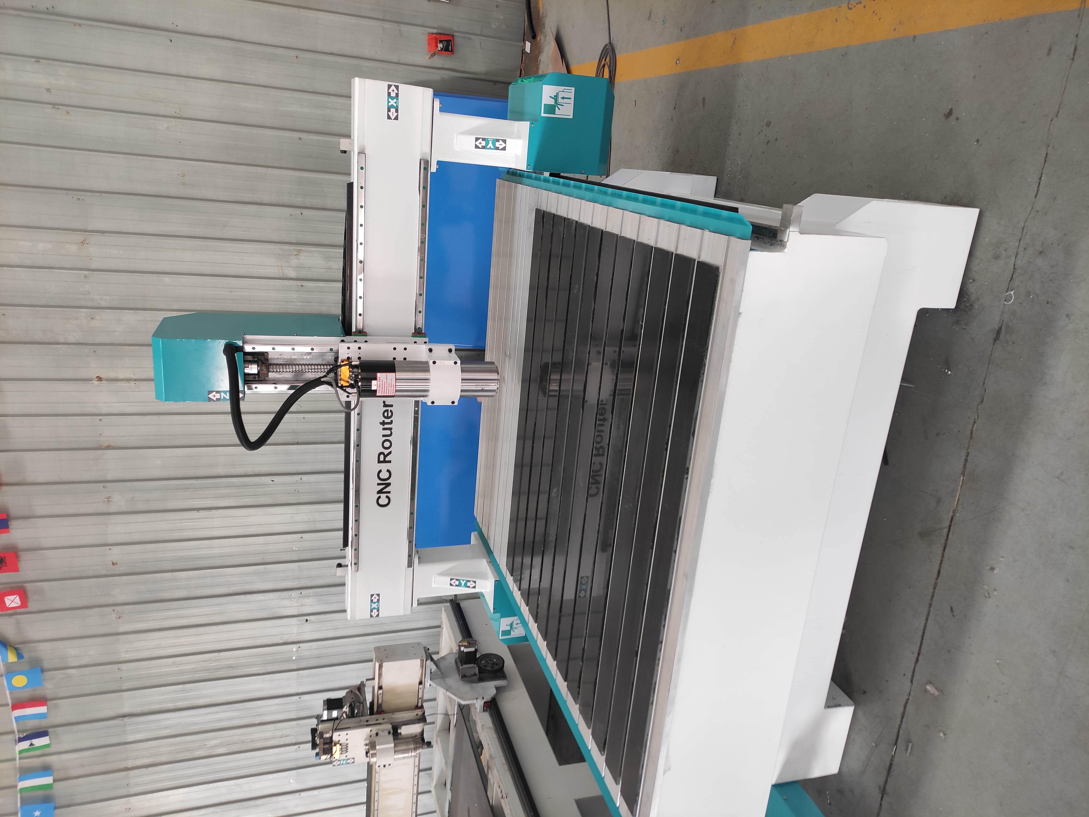 四工序開料機與雙工序排鉆數(shù)控開料機的區(qū)別在于什么？