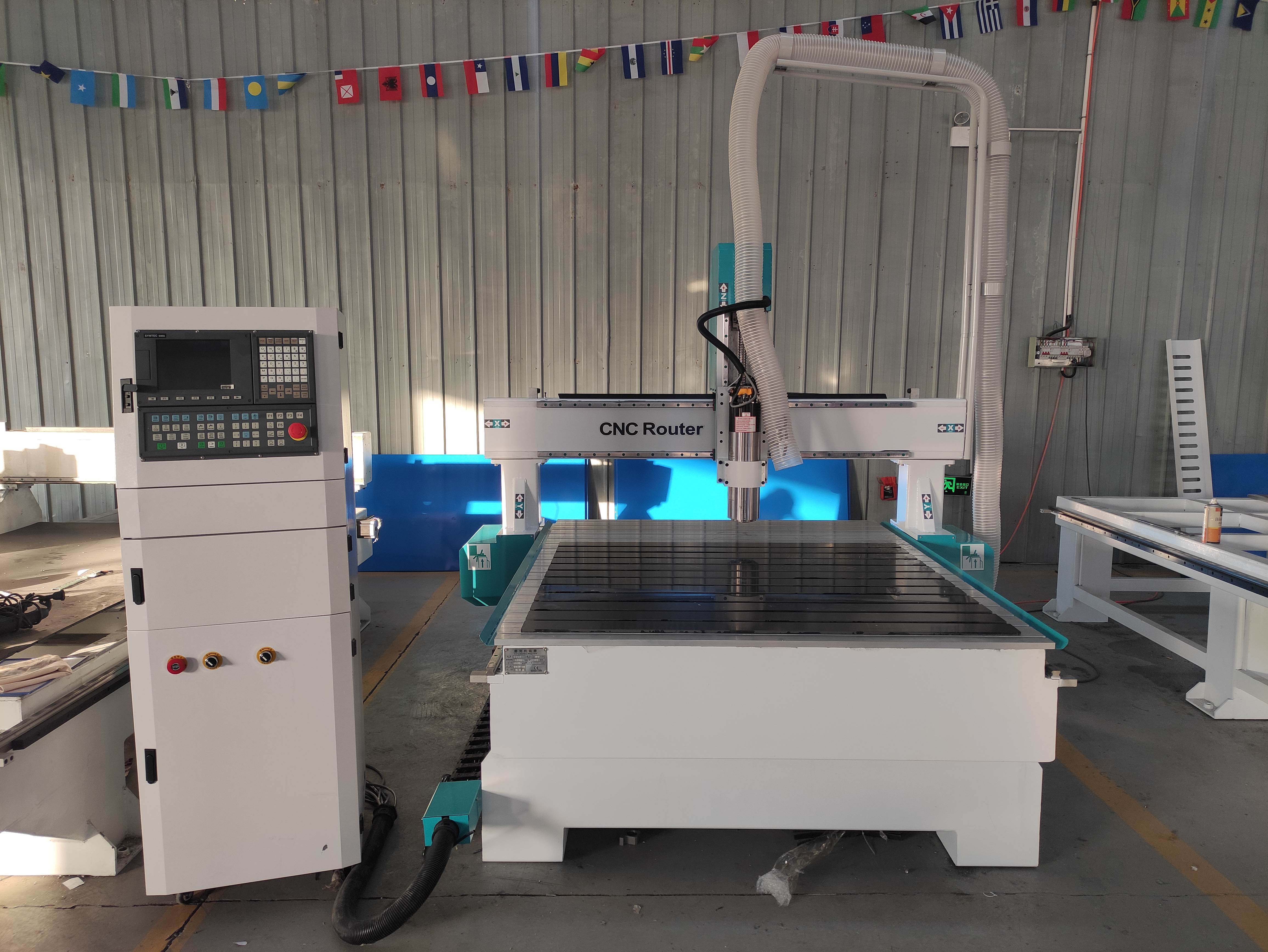 如何選擇質(zhì)量過硬的開料機(jī)？